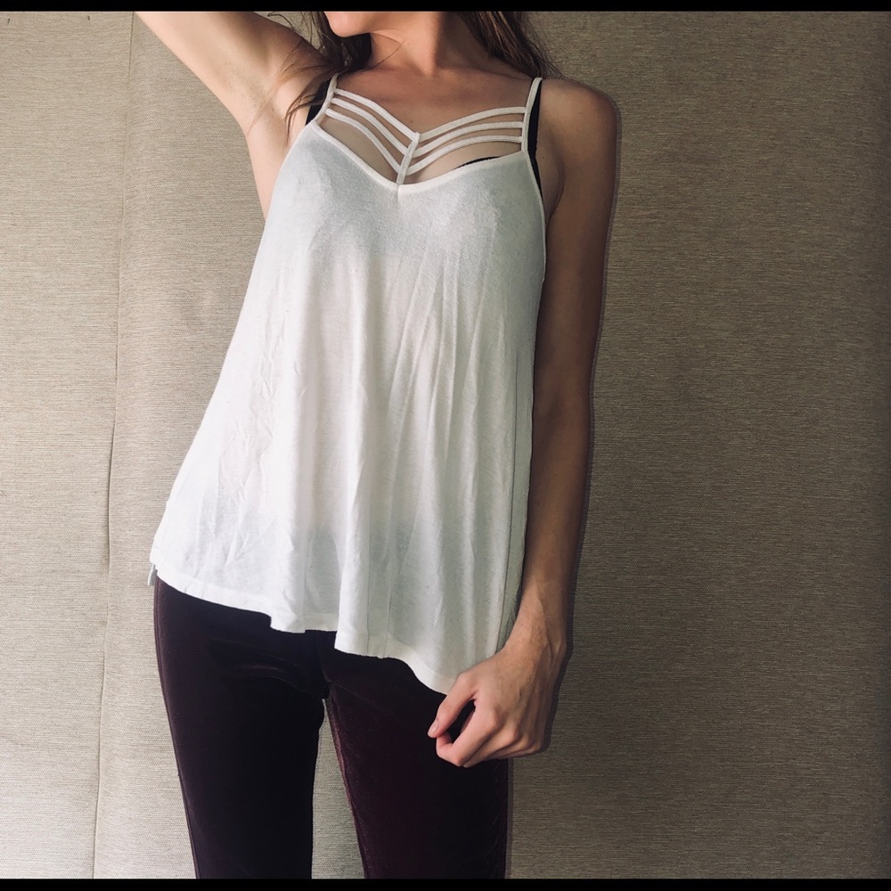 Cute white tank top!
